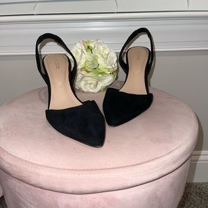 𝑩𝒍𝒂𝒄𝒌 𝒉𝒆𝒆𝒍𝒔